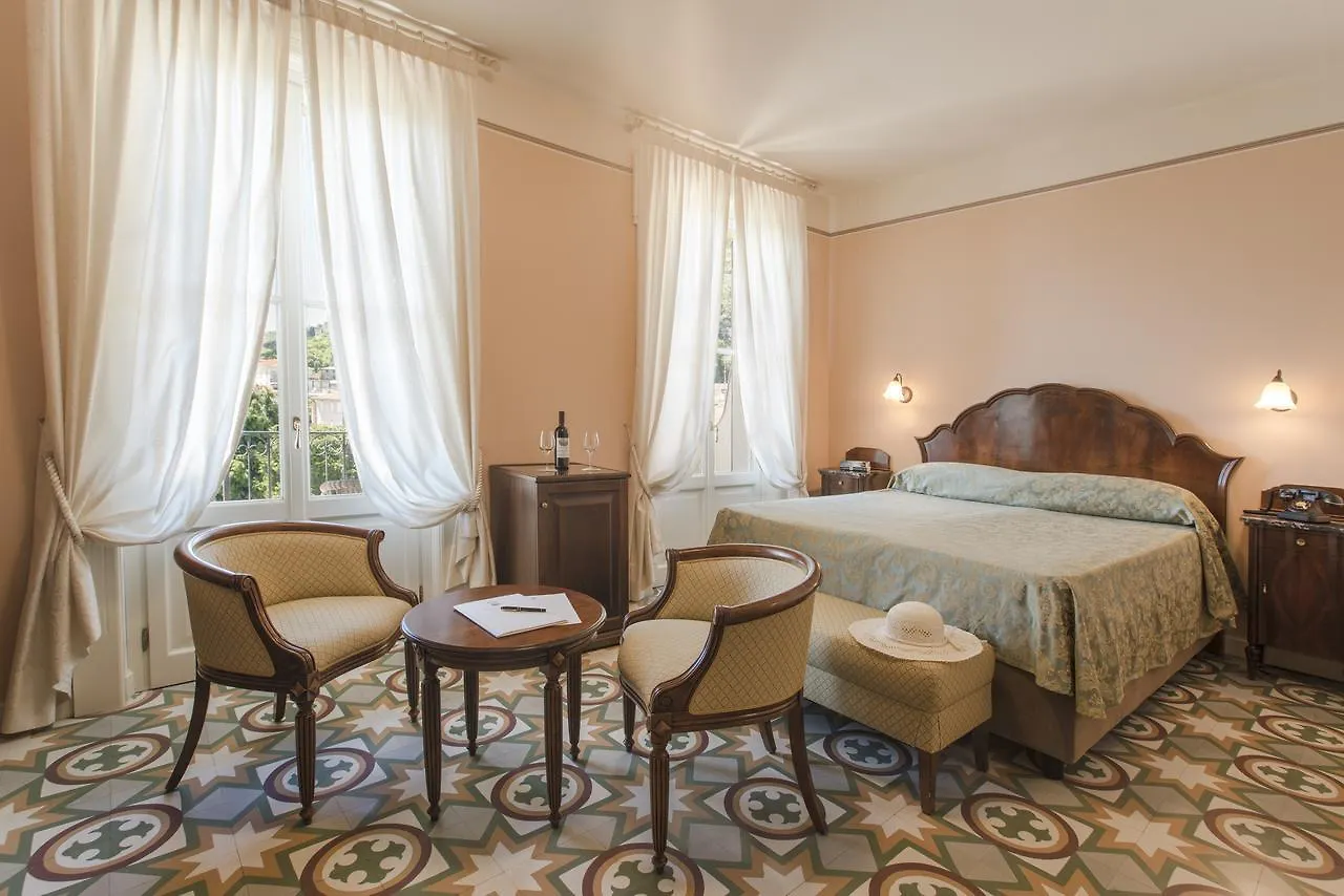 גרגננו Hotel Gardenia Al Lago 3*,  איטליה